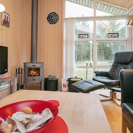 Bright Coastal Retreat In Lyngsay-By Traum