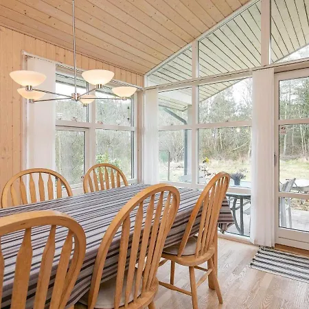 Dom wakacyjny Bright Coastal Retreat In Lyngsay-By Traum *